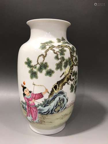 CHINESE FAMILLE-ROSE LANTERN-FORM VASE DEPICTING 'FIGURE...