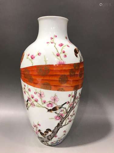 CHINESE FAMILLE-ROSE VASE DEPICTIGN 'BIRD AND FLOWER'...