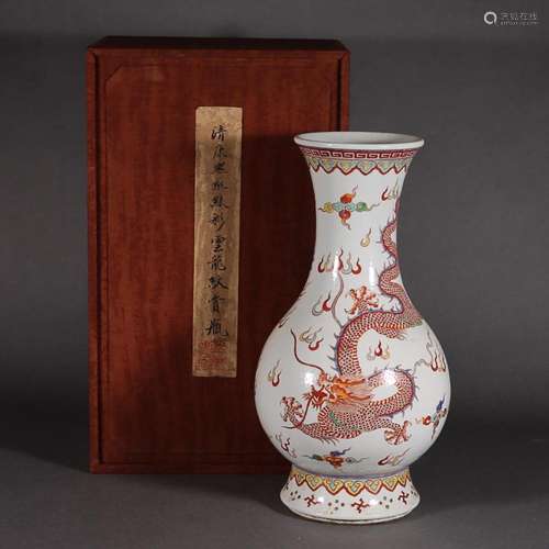 CHINESE RED-GLAZED AND GREEN-GLAZED VASE DEPICTING 'DRAG...