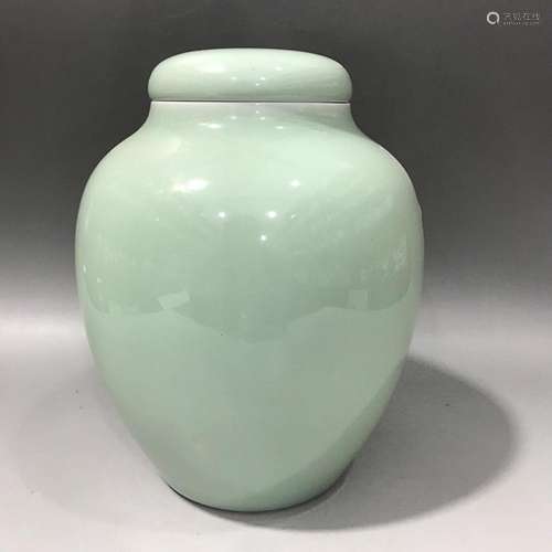 CHINESE CELADON-GLAZED COVERED JAR, 'QING QIANLONG' ...