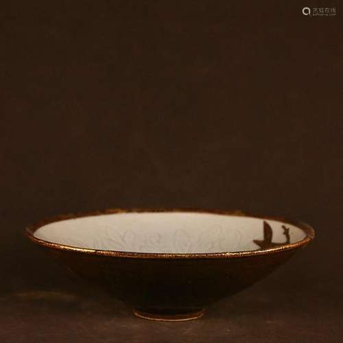 CHINESE BRONZE-MOUNTED DING-WARE BOWL DEPICTING 'FLORAL&...