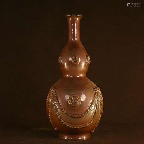 CHINESE DING-WARE DOUBLE-GOURD VASE DEPICTING 'ANIMAL MA...