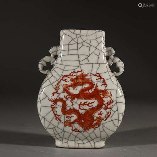 CHINESE GE-WARE FAMILLE-ROSE VASE DEPICTING 'DRAGON'...