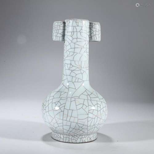 CHINESE GE-WARE LOOP-HANDLED VASE WITH 'IRON-WIRE' A...