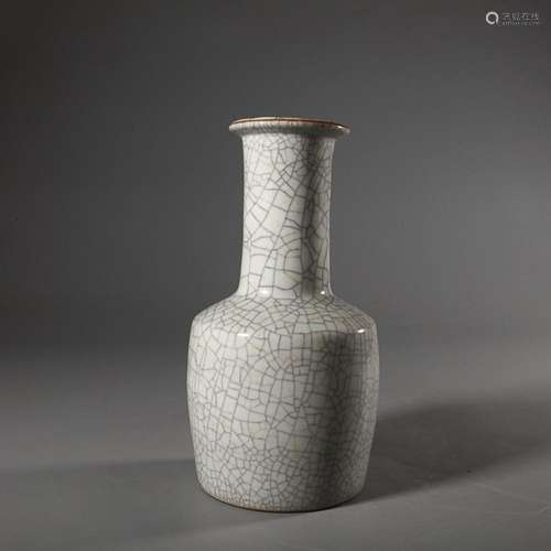 CHINESE GE-WARE MALLET VASE WITH 'IRON-WIRE' AND ...