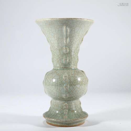 CHINESE LONGQUAN-WARE VASE WITH 'IRON-WIRE' AND '...