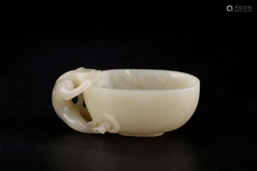 And hetian jade longnu water jarSize: high 8.5 cm wide heavy...