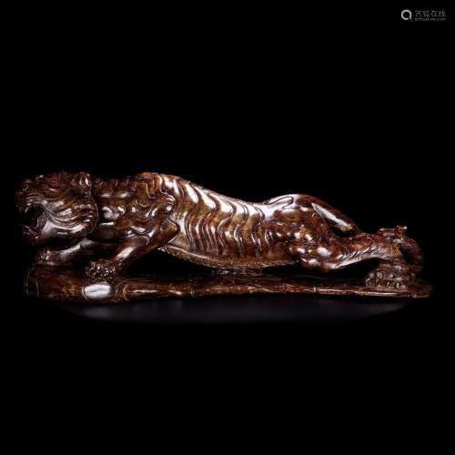 And Tian Shan great tiger, fine jade oil moisten, carved the...