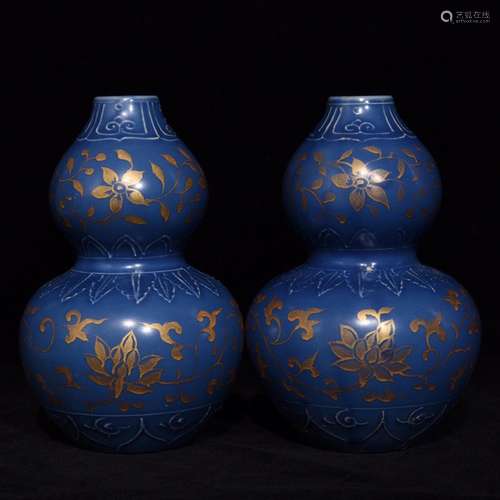 The blue colour lines gourd bottle 17.2 x11cm flowers