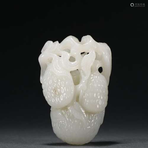 On the evening of hetian jade litchi carvings.Specification:...