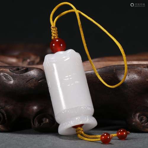 Hetian jade a Buddha pendant in your heart.Specification: 3....