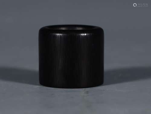 The old board Angle.Size: 3.3 cm high, 3.8 cm in diameter.
