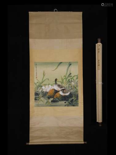 Figure silk scroll painting of flowers and old hide, xu weiS...