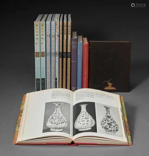 中国陶瓷艺术及工艺品著作约 70册