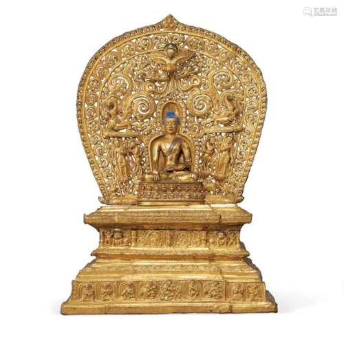 西藏 十四至十五世纪 鎏金铜锤鍱释迦牟尼佛坐像