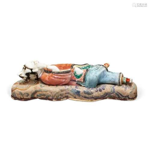 中国 清19世纪 粉彩仕女形鼻烟壶