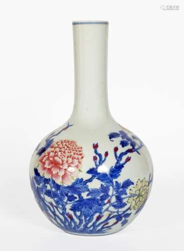 Chine, Epoque République (1912-1949)
Vase en porcelaine