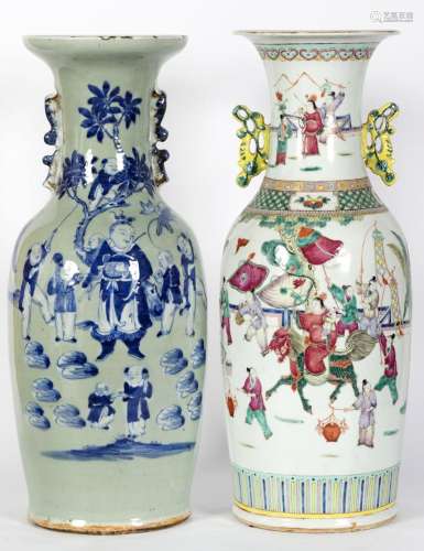 Chine, XIXe siècle
Lot comprenant un vase en porcelaine