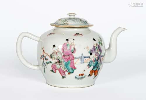Chine, Epoque Tongzhi (1862-1874)
Théière en porcelaine