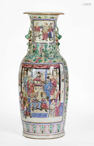 Chine, XIXe siècle
Vase en porcelaine de Canton à décor