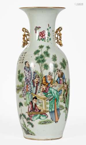 Chine, XIX-XXe siècle
Vase en porcelaine à double décor