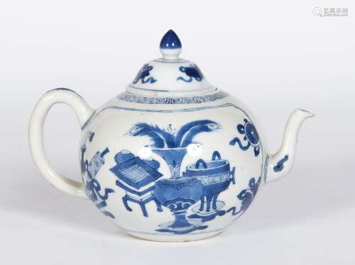 Chine, Epoque Kangxi (1662-1722)
Théière en porcelaine