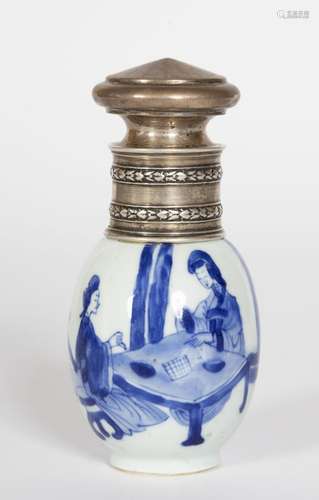 Chine, Epoque Kangxi (1662-1722)
Vase en porcelaine à d