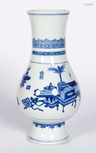 Chine, Epoque Kangxi (1662-1722)
Vase en porcelaine à d