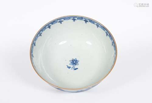 Chine, Epoque Qianlong (1736-1795)
Bol en porcelaine à