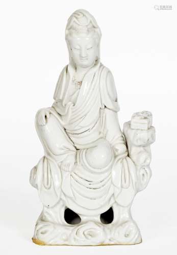Chine, XVIIIe siècle
Statue de Guanyin en porcelaine Bl
