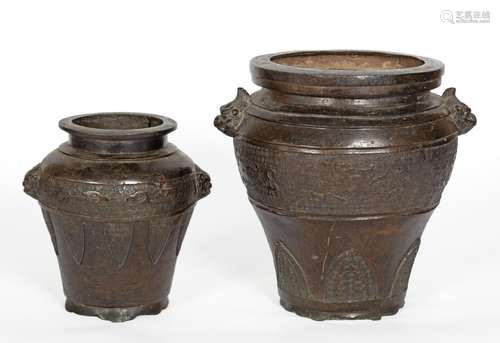 Chine, Epoque Ming (1368-1644) ou antérieur
Deux pots e