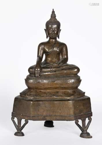 Thaïlande, XVIIIe siècle
Statue de Bouddha en bronze re