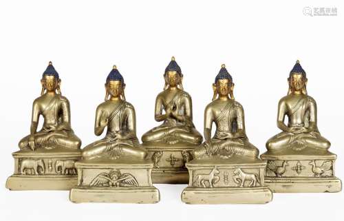 Tibet, XXe siècle
Série de cinq statues de Bouddhas en