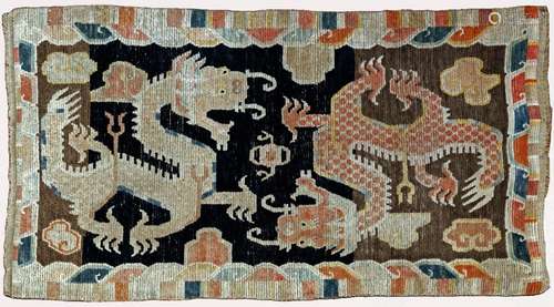 Chine, Epoque Qing (1644-1912)
Tapis en laine à décor d