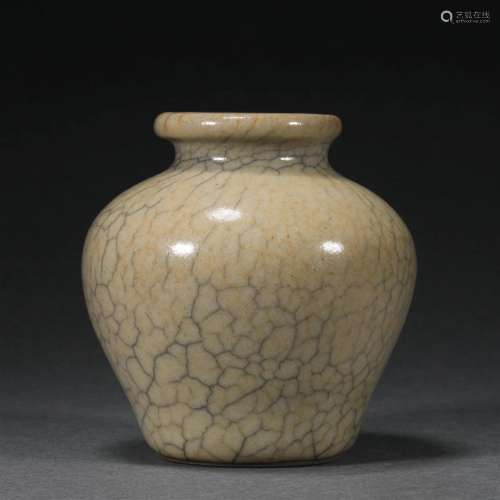 Qing dynasty Ge glaze small jar