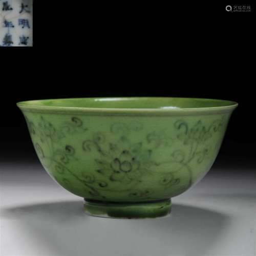 Ming dynasty green glazed lotus shaped bowl