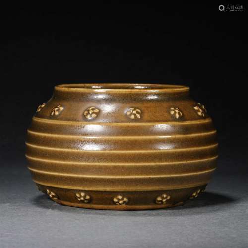 Song dynasty sauce glaze small jar
