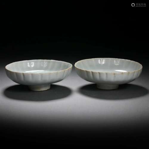 A pair of white-glazed goblets from the Song Dynasty
