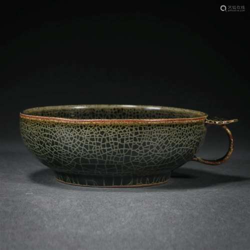 Song Dynasty Longquan kiln handle cup