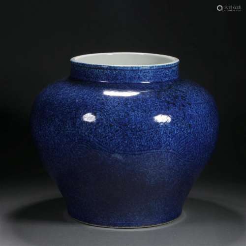 Qing dynasty sacrifice blue glaze jar