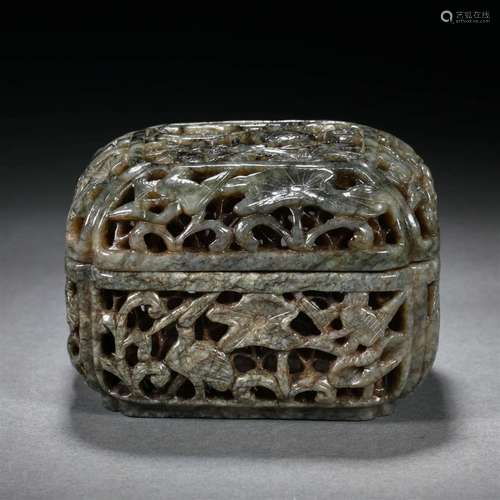 Liao dynasty Hetian jade cover box