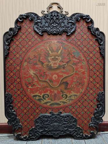 Lacquerware hanging screen with dragon pattern from the Qing...