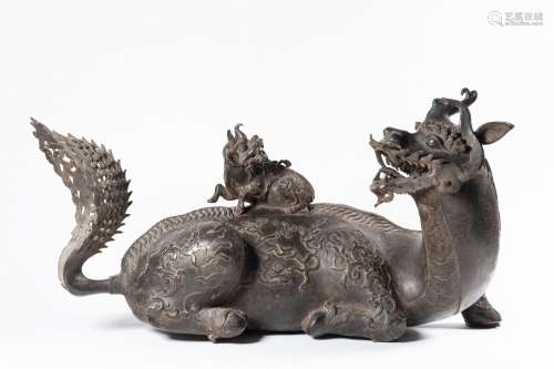A LARGE CHINESE BRONZE 'QILIN' INCENSE BURNER AND COVER 铜瑞...