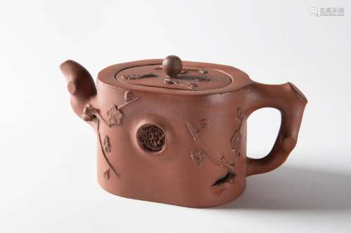 A CHINESE YIXING STONEWARE  'BAMBOO' TEAPOT WITH LID 宜兴梅段...