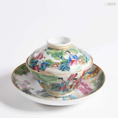 A CHINESE FAMILLE-ROSE GUANGCAI PORCELAIN TEACUP 清代广彩人物...