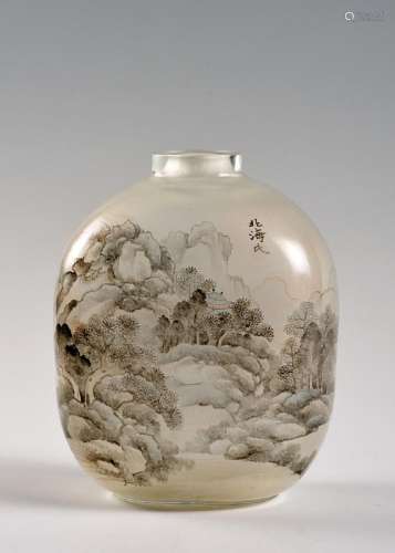 A LARGE CHINESE INSIDE-PAINTED GLASS SNUFF BOTTLE 玻璃内画鼻...