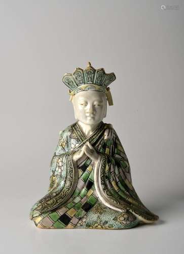 A CHINESE FAMILLE VERTE BISCUIT CERAMIC GUANYIN FIGURE 清代康...