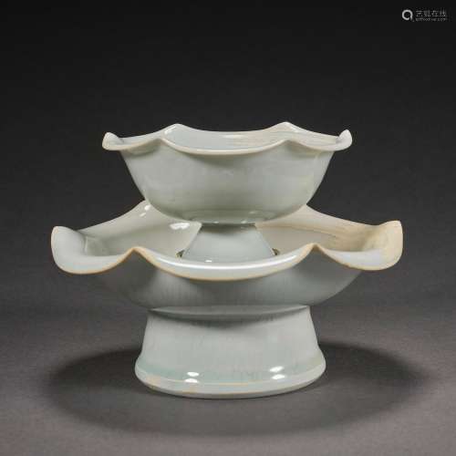 Before the Ming Dynasty,Celadon Holding Pot