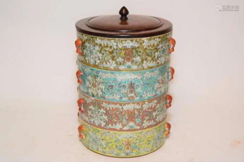 18-19th C. Chinese Porcelain Famille Rose Snack Box