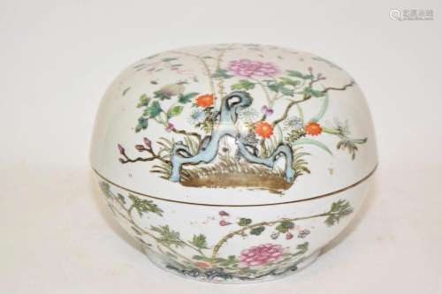 18-19th C. Chinese Porcelain Famille Rose Snack Box